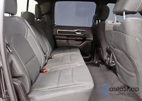 2021 Ram 1500 Big Horn/Lone Star z USA, uszkodzony, nr VIN 1C6RREFT0MN584640